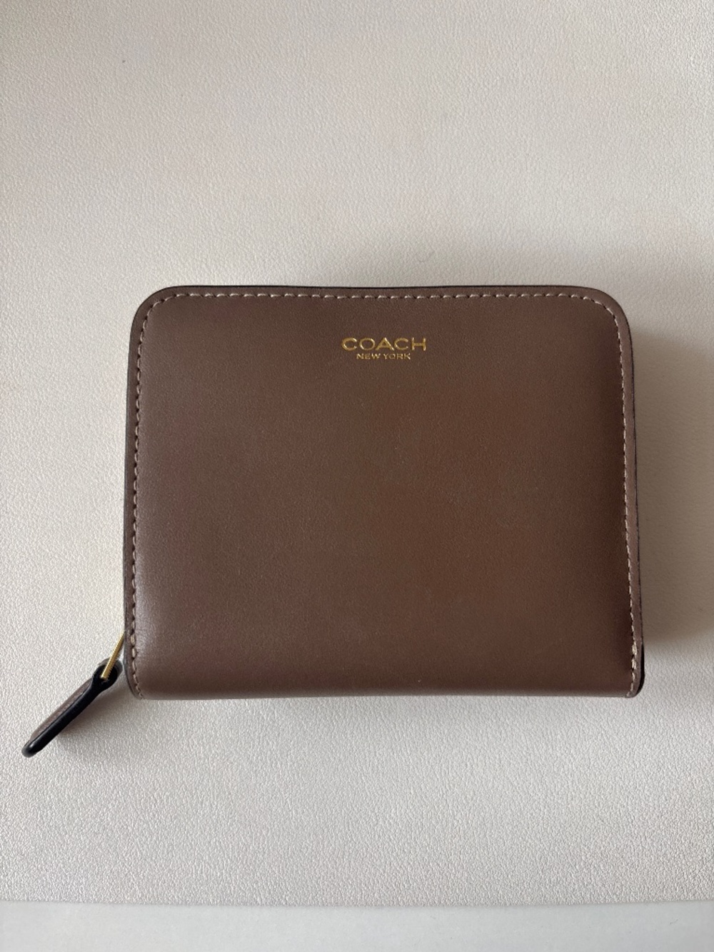 Coach New York Billfold Wallet In Ash